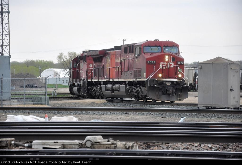 Grain train rolls east out of Shoreham